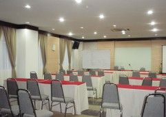 A’ Famosa Streetview & Hotels